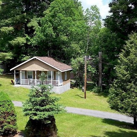 Rock Castle Resort Lake George Exterior foto